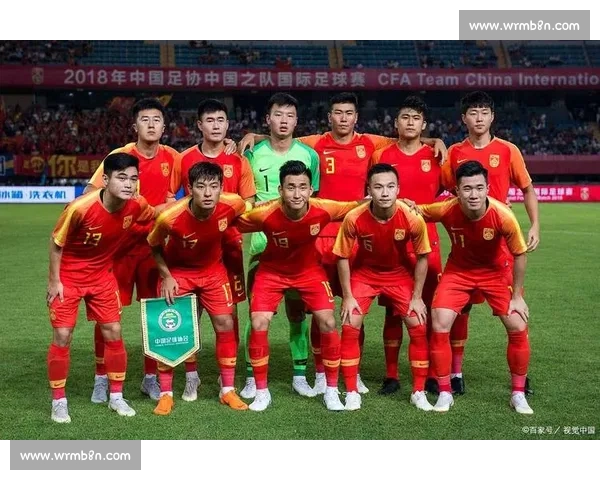 今日中国足球赛场激战正酣 各队奋力拼搏力争佳绩