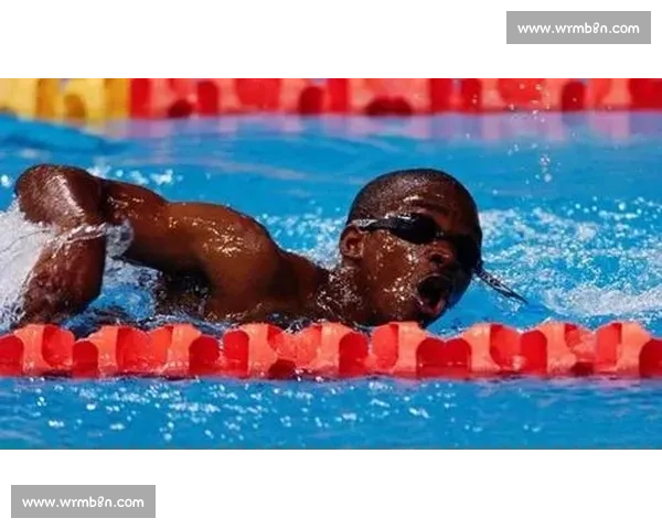 奥运会游泳比赛救生员的职责与挑战：保障运动员安全的幕后英雄