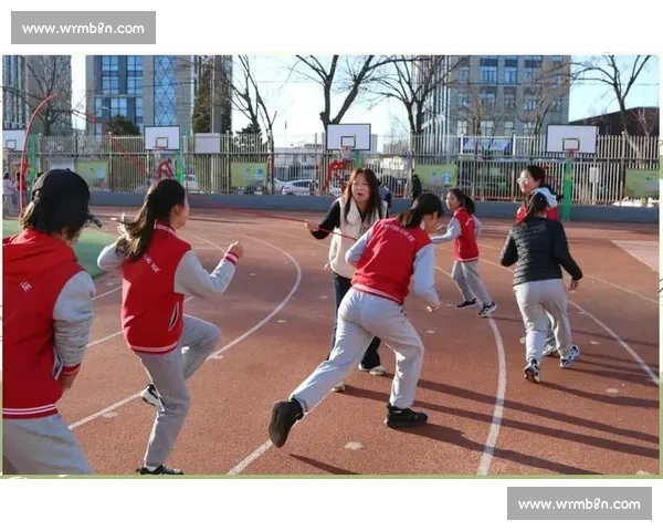 欢乐与挑战交织的校园跳大绳比赛精彩瞬间记叙